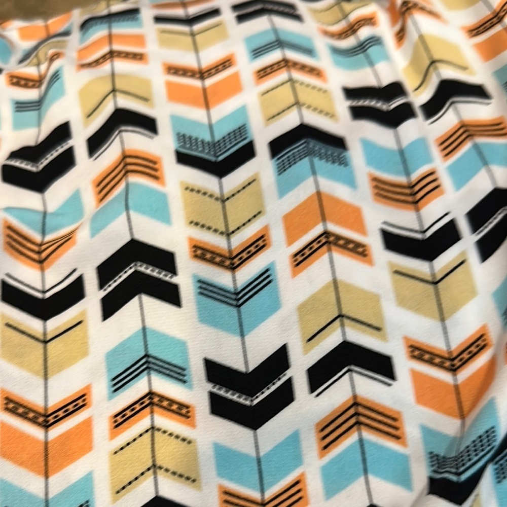 LuLaRoe Chevron Patterned Skirt size 14 - Picture 4 of 6